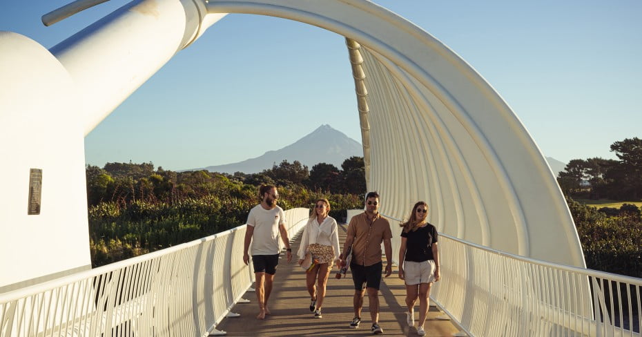 Te Rewa Rewa bridge, New Plymouth Costal Walkway