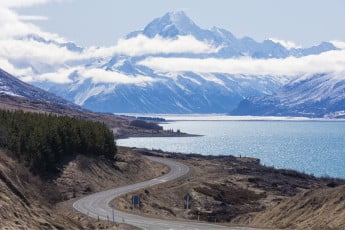 Road to Aoraki, NZ
